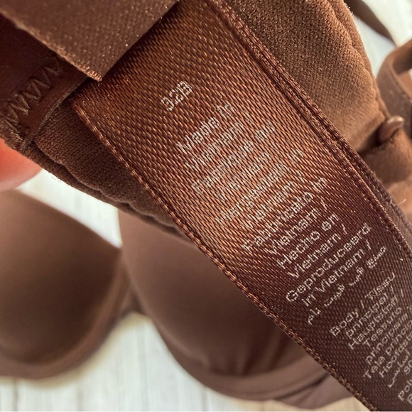 Fits Everybody T-Shirt Bra SKIMS Size 32B - Picture 2 of 3